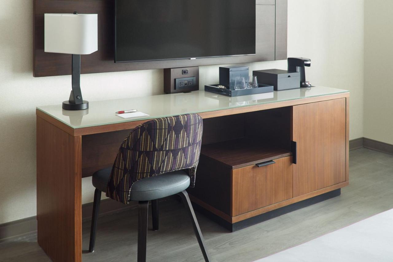 Marriott Knoxville Downtown Экстерьер фото
