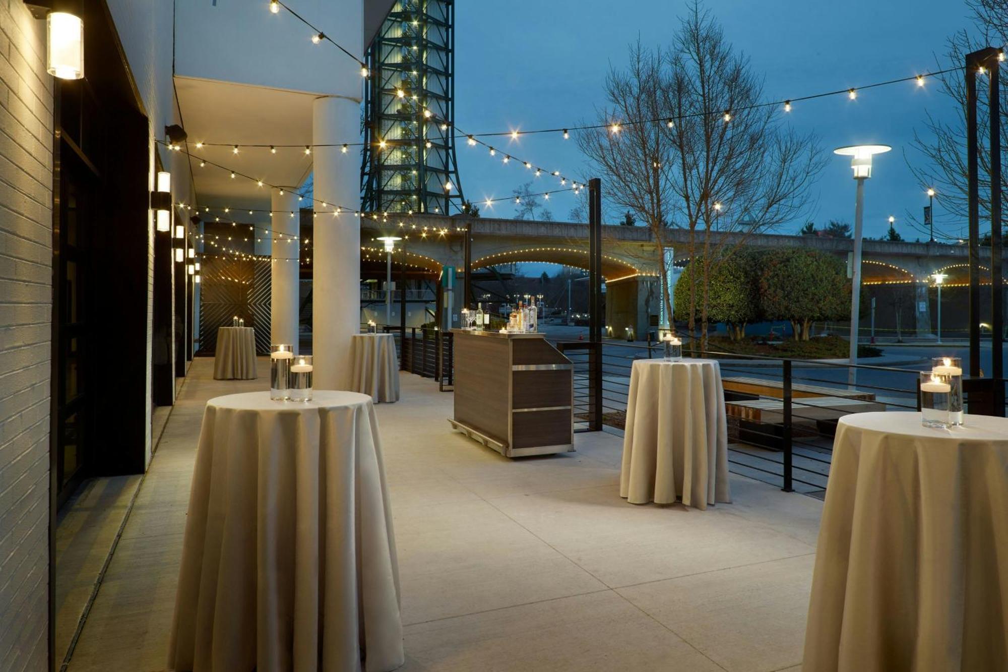 Marriott Knoxville Downtown Экстерьер фото
